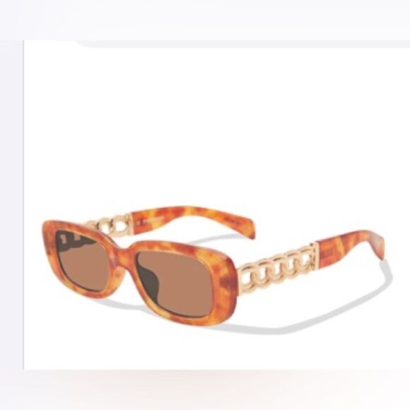 *NEW* Steve Madden Felicia Tortoise Sunglasses
